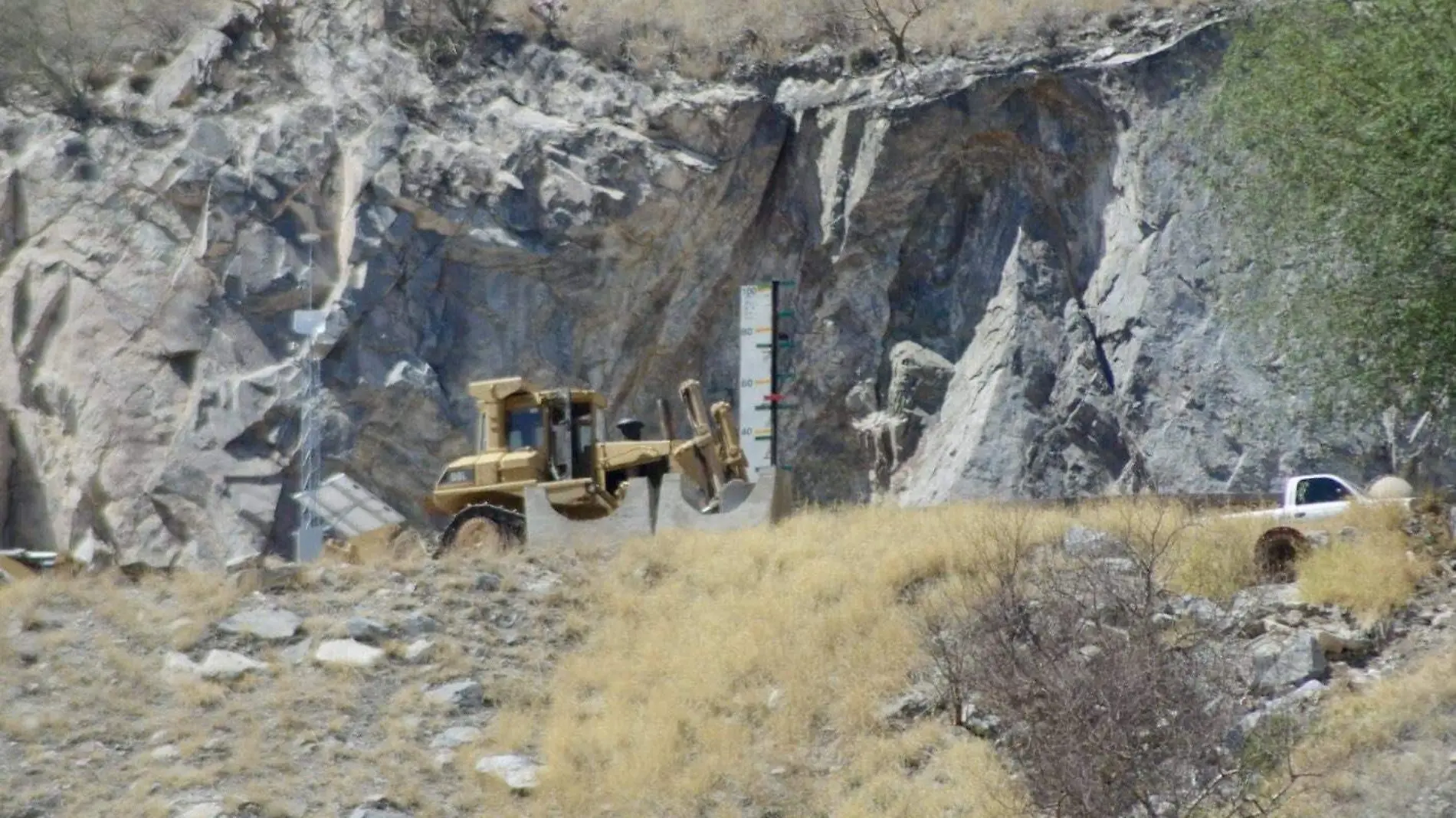 Cerro Cementera obras 